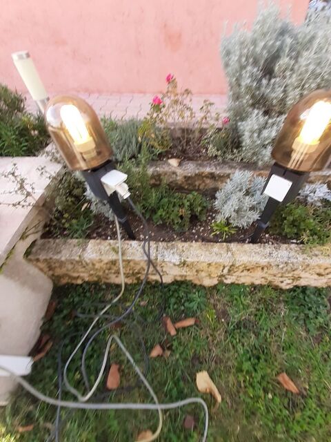 2 lampes d'exterieur 55 Brignais (69)