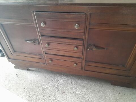  MEUBLE EN BOIS - L 1,80m - L 50cm - H 1m. 
15 Biarritz (64)