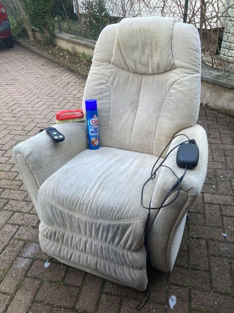 FAUTEUIL RELEVEUR MOTORISE Colmar (68)