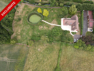  Maison � vendre 9 pi�ces 332 m�