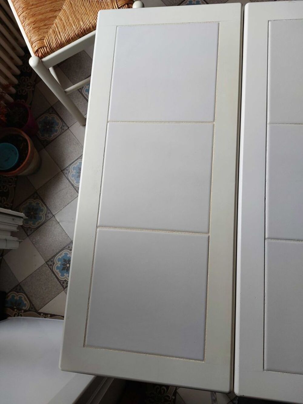 Table de cuisine et ses 2 chaises Meubles