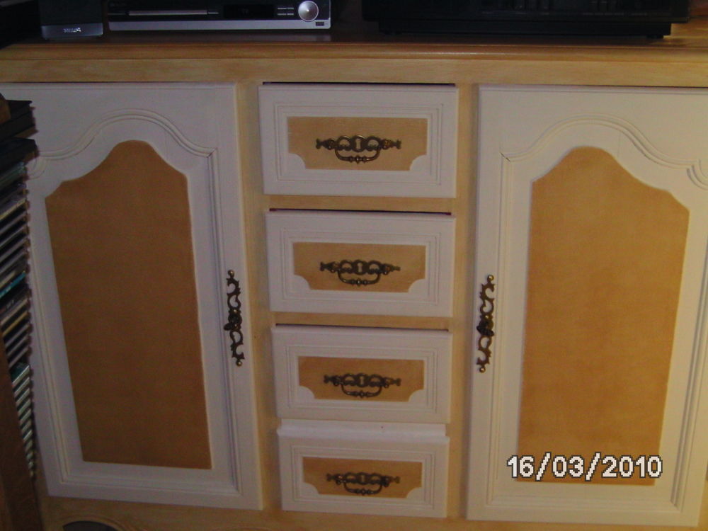 Meuble bas
LONG / 1M40
LARG / 0M45
HAUT / 1M06 Meubles