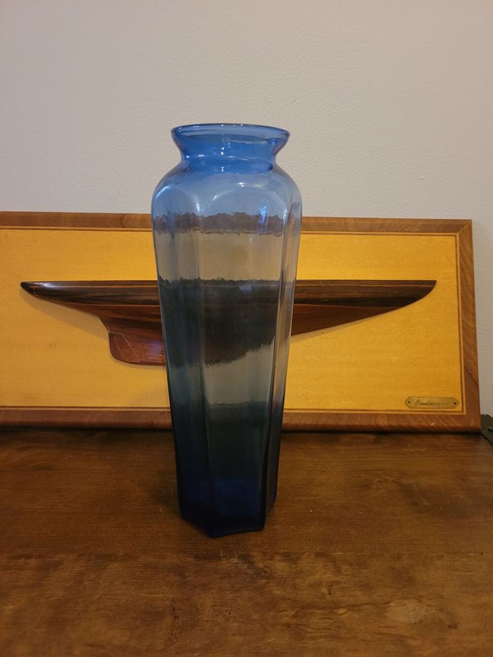 Vase bleu (verre) en tr&egrave;s bon &eacute;tat Hauteur 31cm - Col 18cm Dcoration