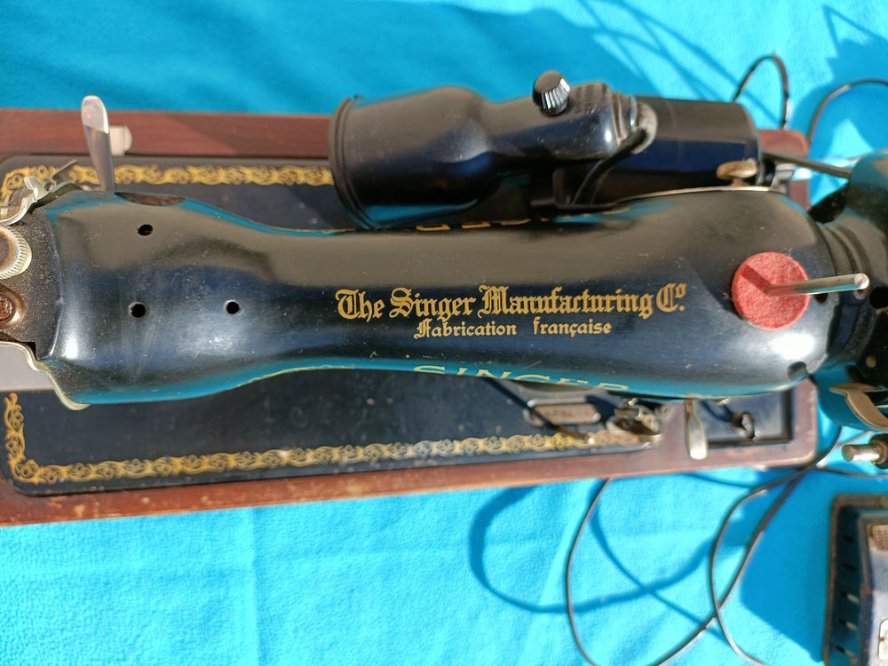 MACHINE A COUDRE SINGER VINTAGE 110 VOLTS AVEC CAPOT PLUS TR Electroménager
