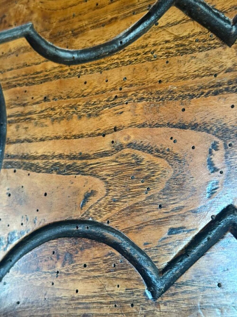 Armoire bressanne Meubles