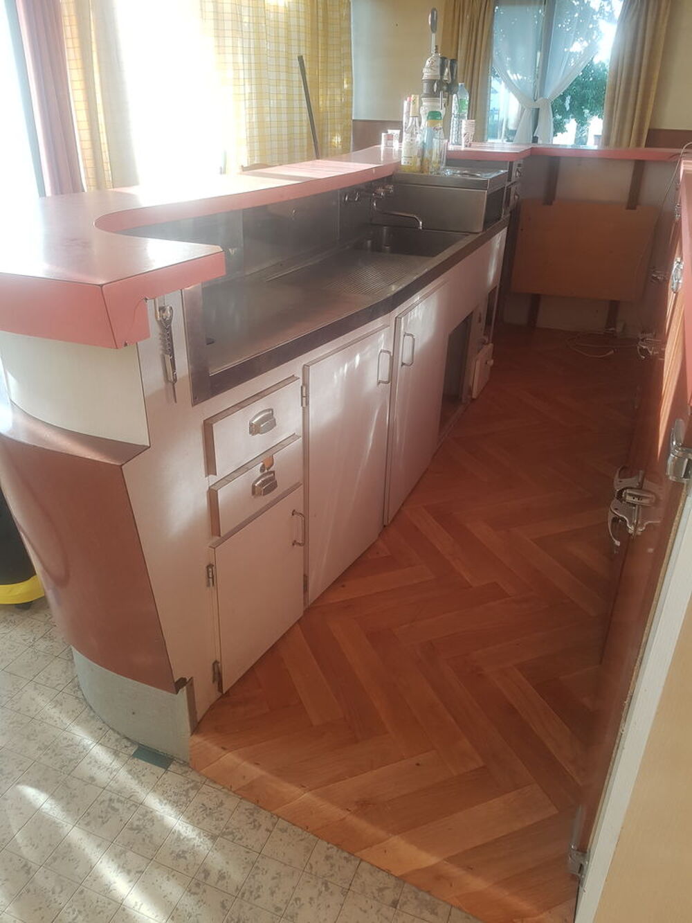 Comptoir de bar en formica Meubles