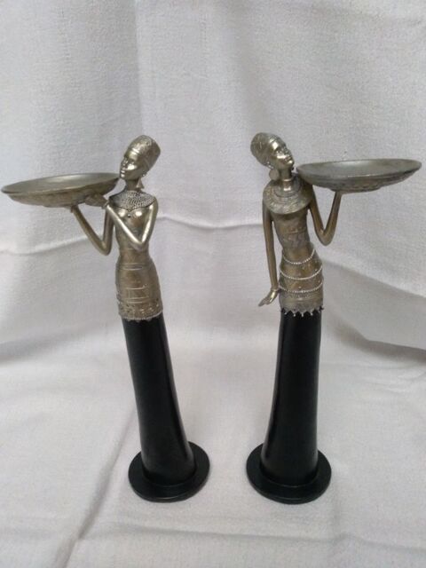 2 statues femme 40 Calais (62)