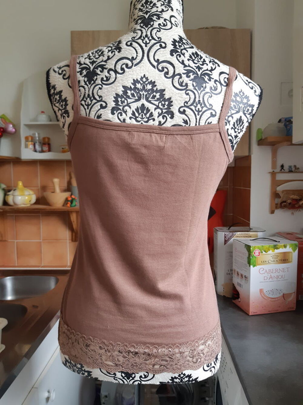  top dentelles marron NEUF JENNYFER TAILLE M
Vêtements