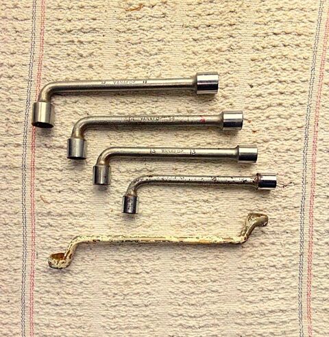 Lot Outillage cl�s � pipe 4 Monnetier-Mornex (74)