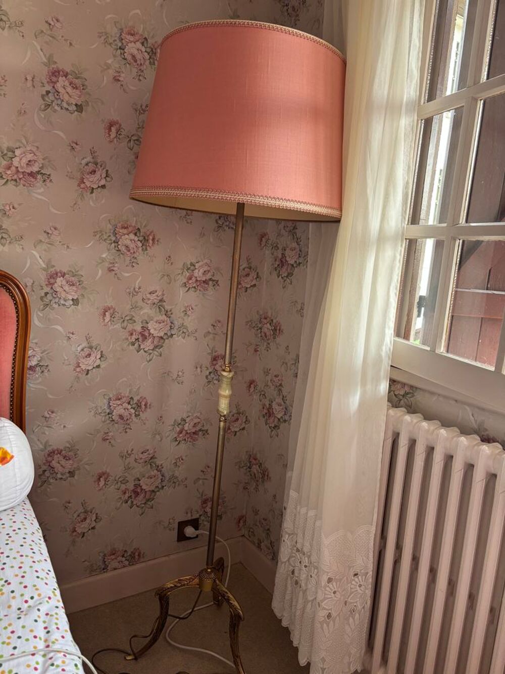 Lampe sur pied vintage avec d&eacute;tails en marbre et abat-jour Meubles