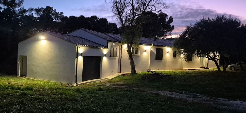 Vente Villa RARE � N�MES ? VILLA PLAIN-PIED 205 m� ? 4 CHAMBRES ? TERRAI Nimes
