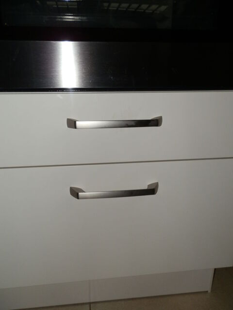 DONNE :14 PORTES + POIGNES de cuisine LES PLINTHES +FILEURS 0 Louvigny (14)