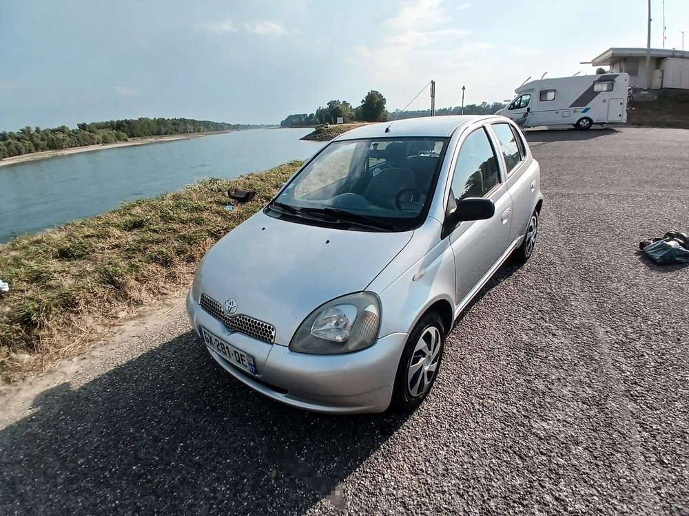 Yaris 1.3i Linea Luna 2001 occasion 67630 Lauterbourg