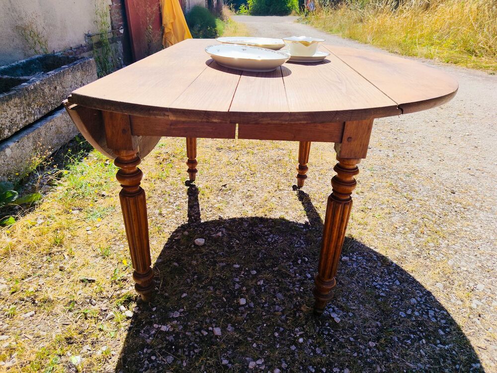 table ronde en ch&ecirc;ne Meubles
