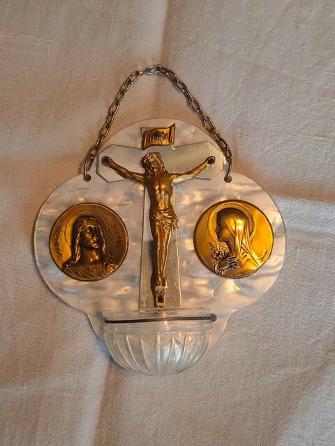 Ancien b�nitier (n�19) 12 Avermes (03)