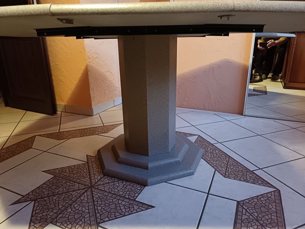 Table octogonale Meubles