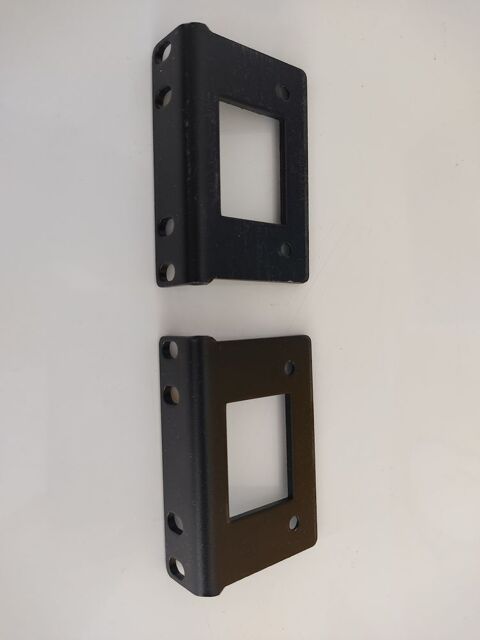 Kit equeres de fixation coffret informatique 2U 54mm 6 Boisset-et-Gaujac (30)