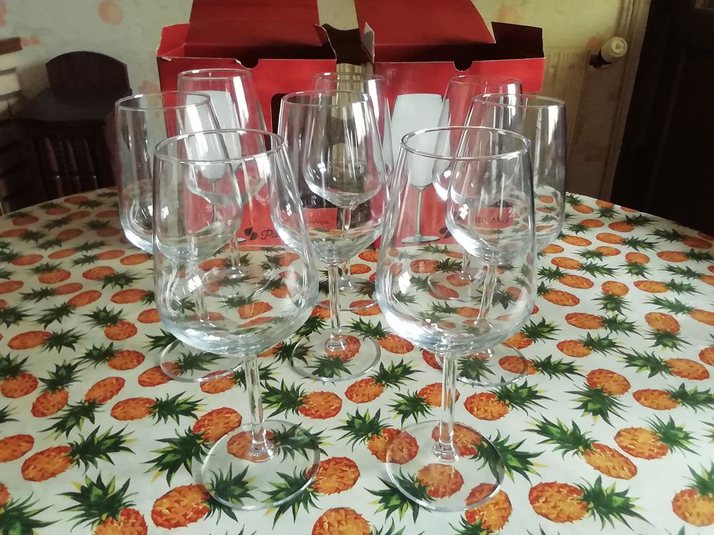 2 coffrets verres &agrave; vin neufs Cuisine