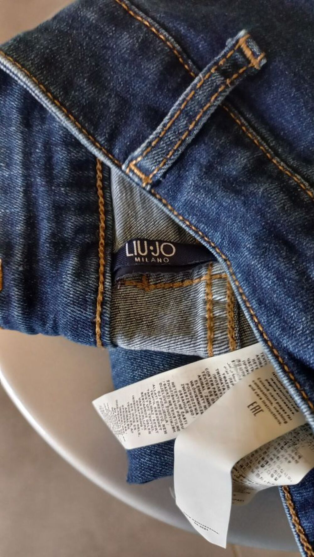 Beau jean Marque Liu Jo
Femme Vêtements