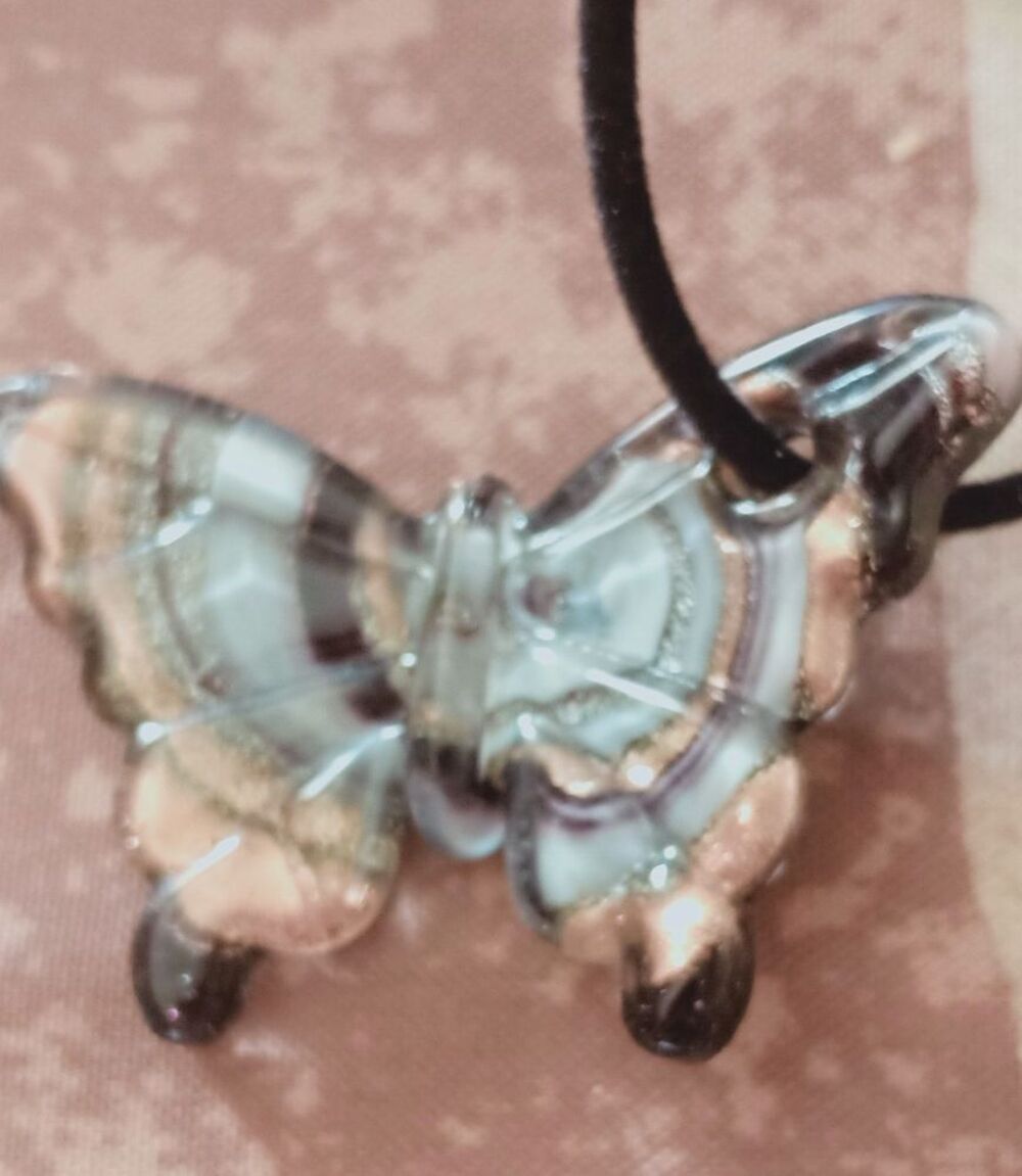Collier papillon Bijoux et montres