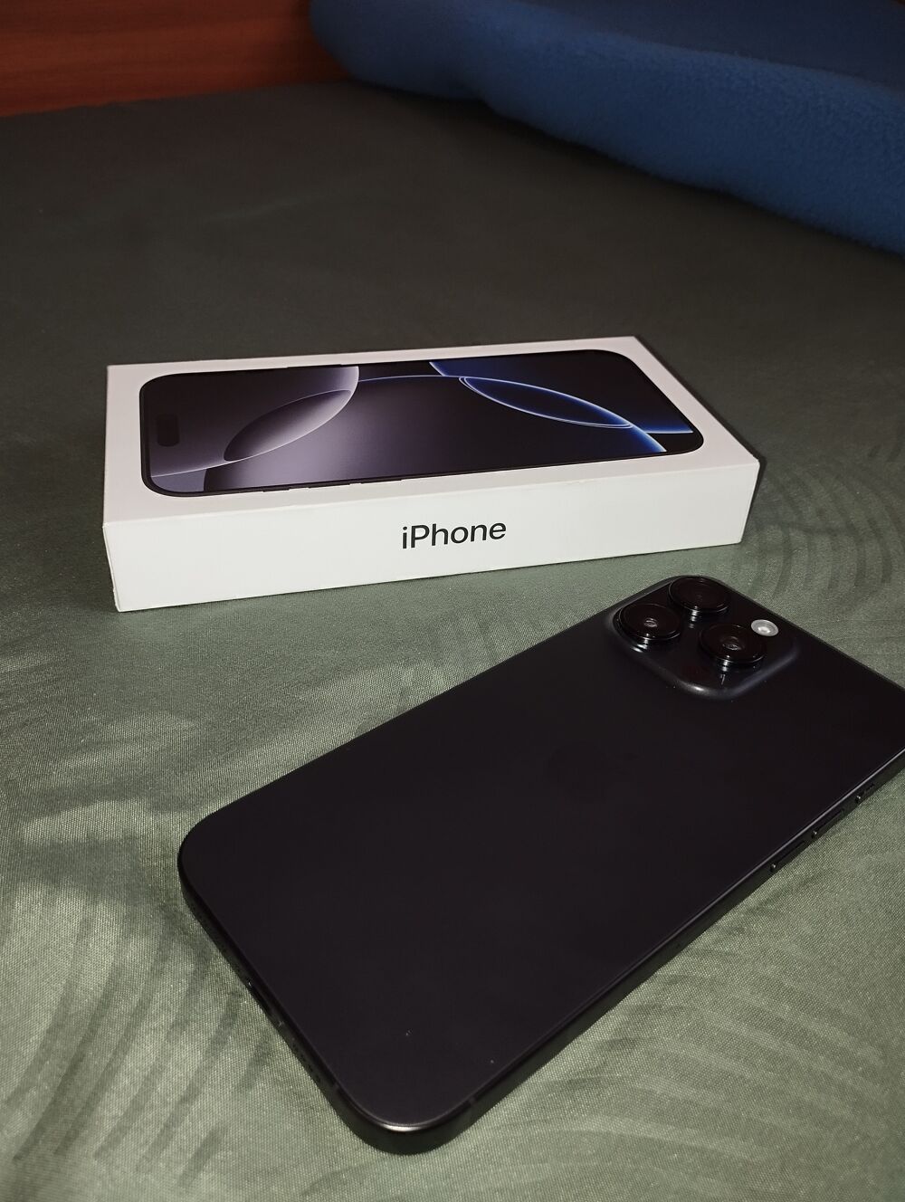 IPhone 16 Pro Max 256 Go Noir ? Comme Neuf T�l�phones et tablettes