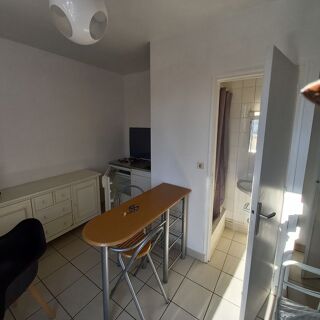  Chambre à louer 1 pièce 17 m² Reims
