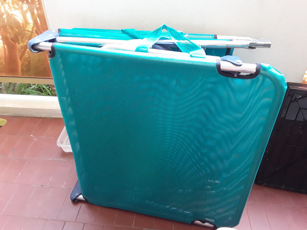 TRANSAT DE PLAGE PLIABLE AVEC POIGN&Eacute;E DE TRANSPORT Jardin