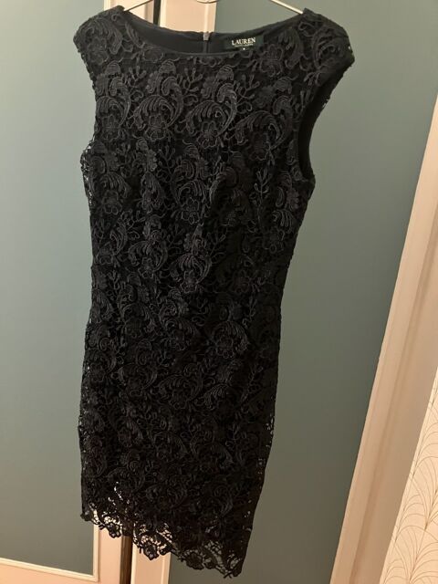 ROBE DENTELLE  BLEU MARINE 70 Saint-Gervais (33)