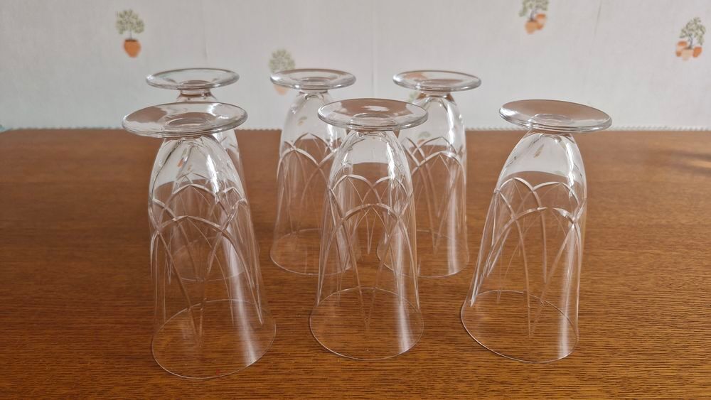 SERVICE VERRES ET CARAFE FINEMENT GRAVES EN CRISTAL VINTAGE Cuisine