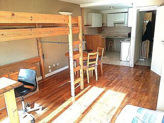  Appartement à louer 2 pièces 32 m²