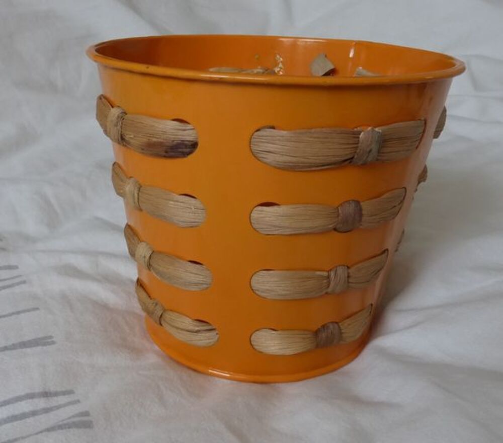 CACHE PLANTE m&eacute;tal orang&eacute;/rafia Décoration