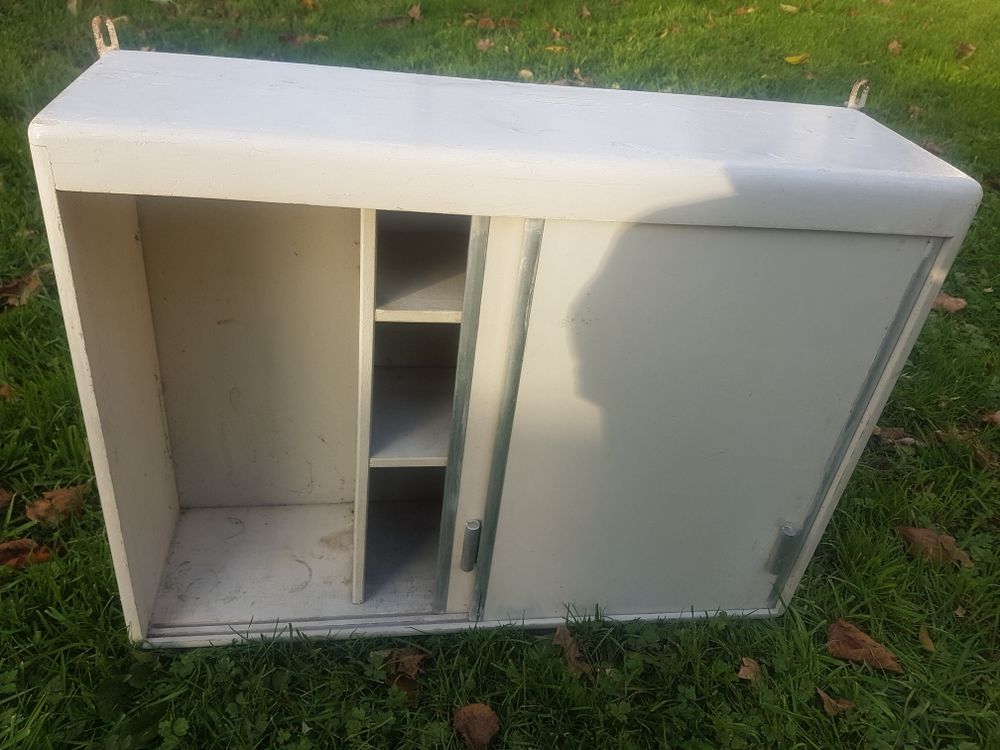 petite armoire en bois Meubles