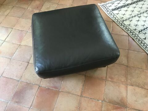 repose-pieds en cuir
150 Venelles (13)