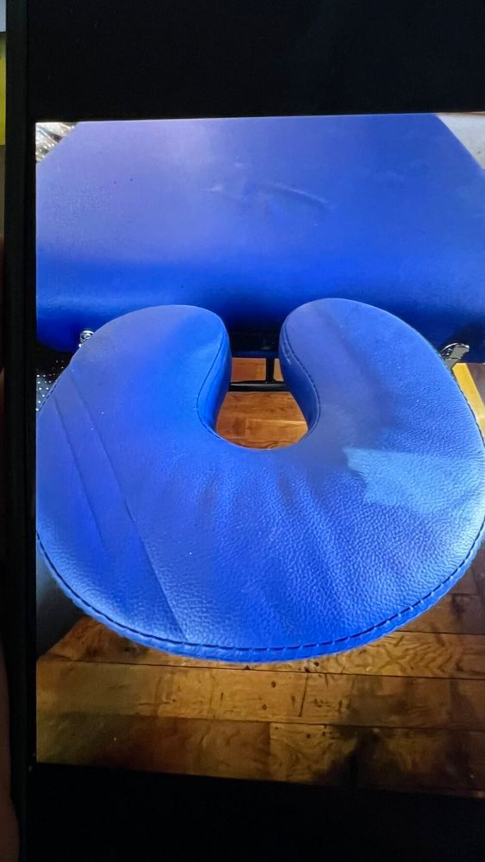 Table de massage confort PRO avec valise 
Jamais utilis&eacute; Sports