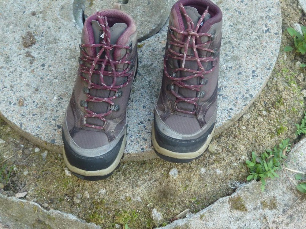 Randonn&eacute;e - chaussures femme T39 (Quechua - D&eacute;cathlon) Chaussures