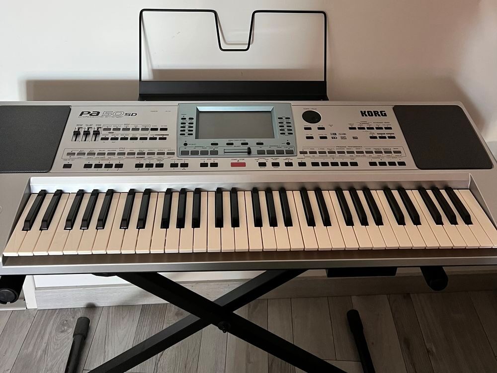 Synth&eacute;tiseur Korg PA 50 SD en Instruments de musique