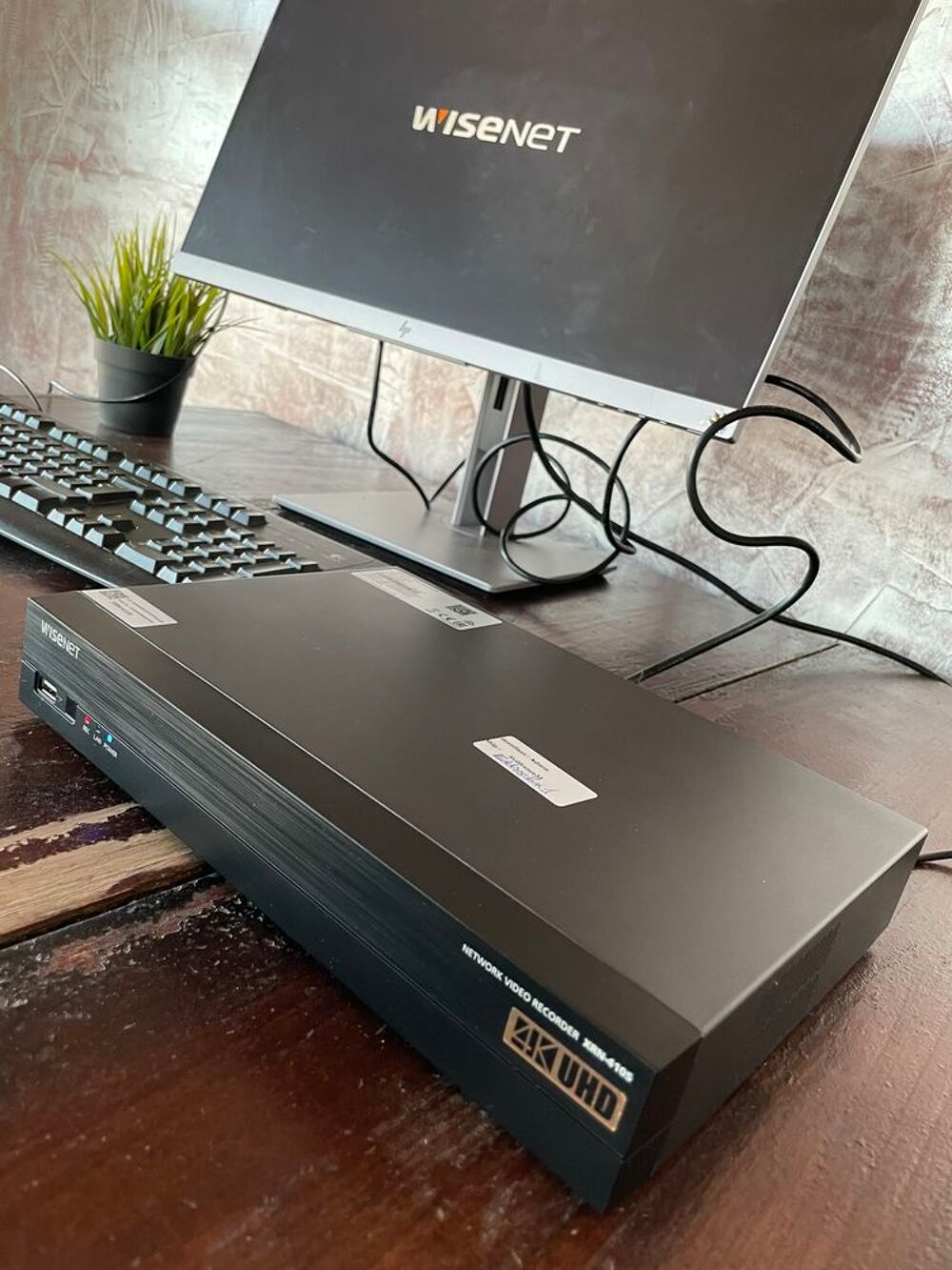 Wisenet XRN-410S ? NVR 4 Canaux pour Cam&eacute;ras IP
Matériel informatique