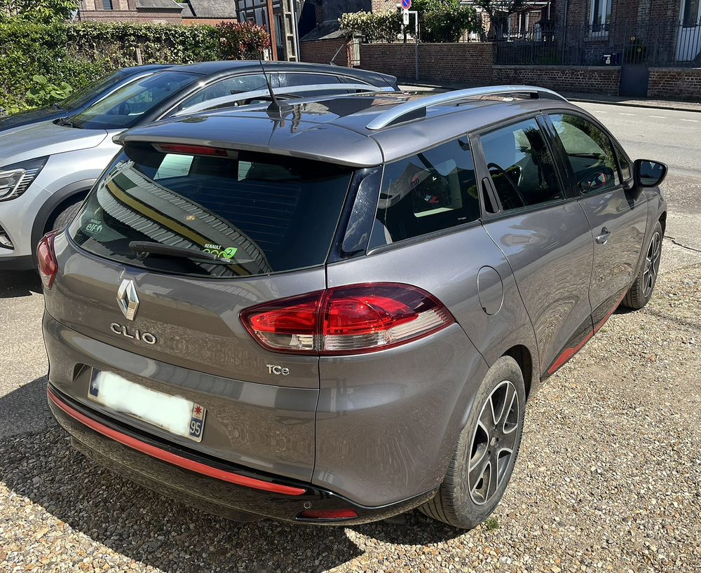 Clio IV Estate Clio Estate IV TCe 90 Energy eco2 Dynamique 2013 occasion 76440 Sommery