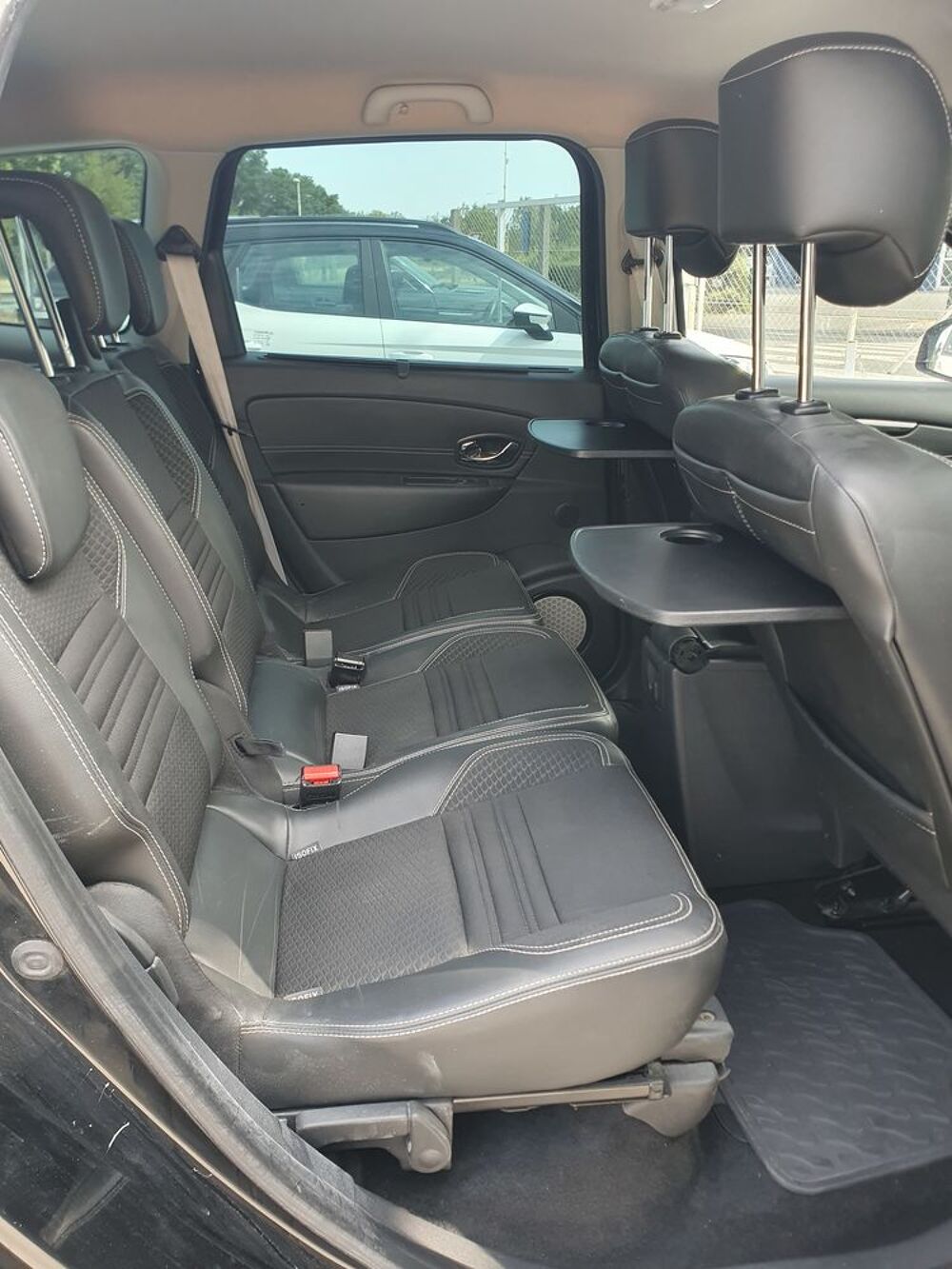 Grand Sc&eacute;nic III Grand Sc&eacute;nic dCi 130 Energy FAP eco2 Bose Edition 7 pl 2015 occasion 28000 Chartres