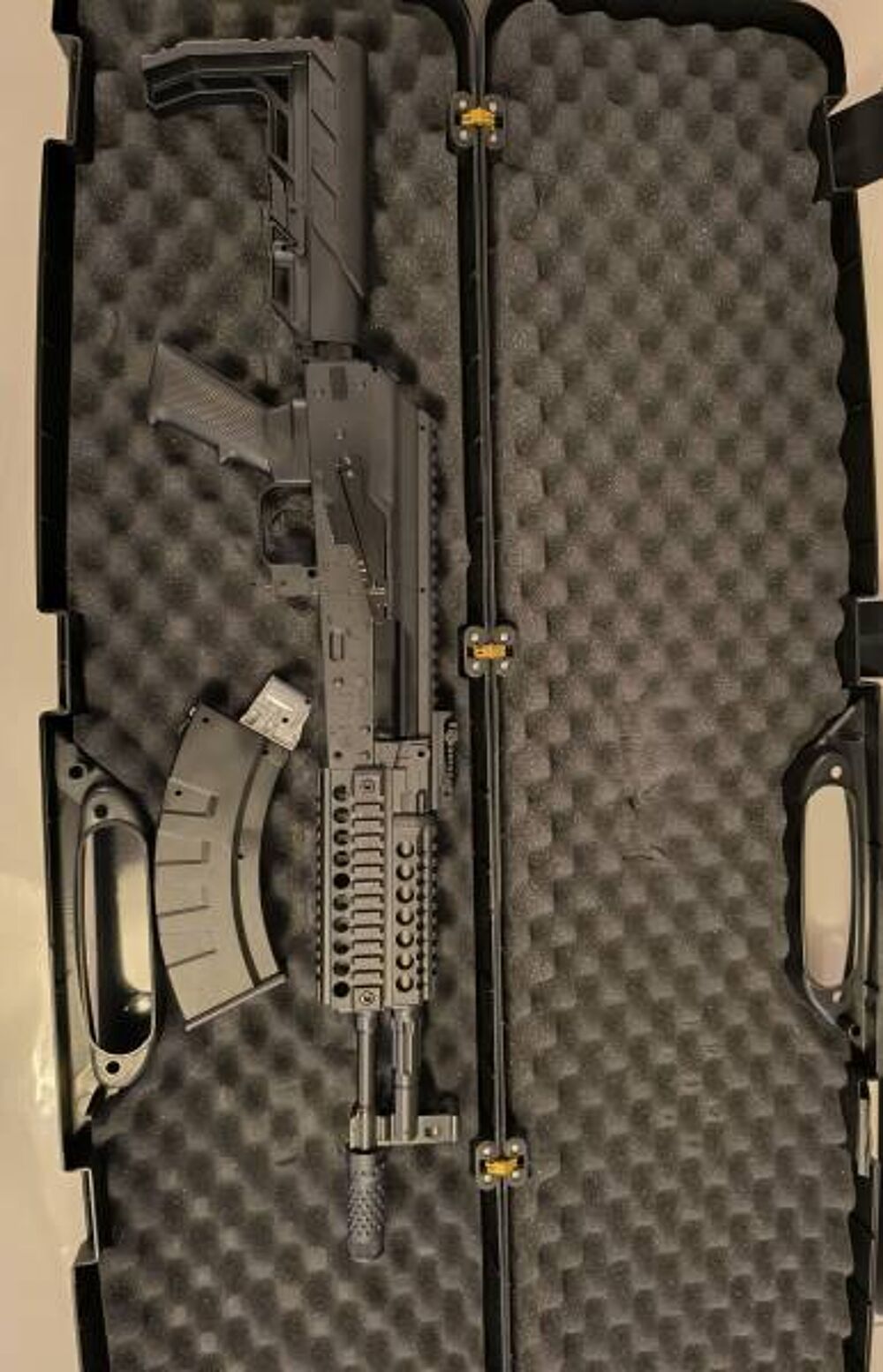 Crosman ak1 - full auto - co2 4.5mm bbs (3.5j)
Sports