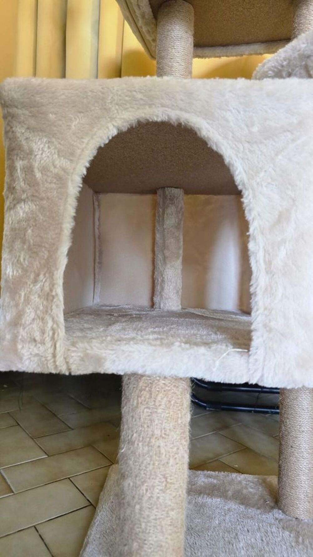 arbre &agrave; chat Meubles