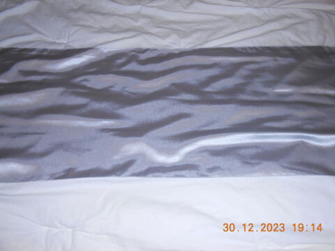 etole femme gris satin�e 48cm de largeur sur 138 cm de long 6 Marck (62)