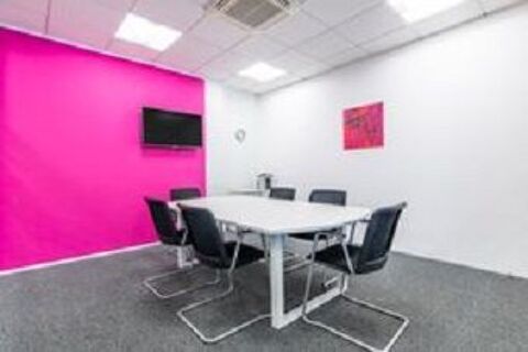 Espaces de bureau professionnels &agrave; Cergy Stop & Work  aux conditions int&eacute;gralement flexibles 838 95000 Boisemont