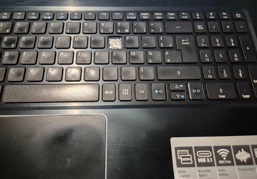 Ordinateur portable acer aspire E5€'774 core i3 4go 1to 17 pouces + chargeur + sacoche Matériel informatique
