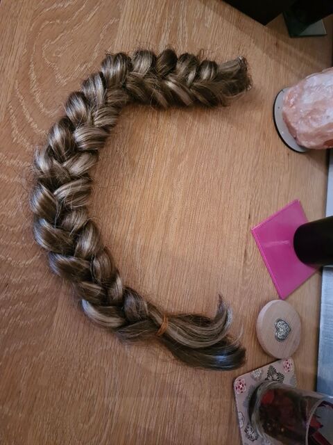 Trs joli postiche chtain clair   mches blondes.  60 cm de long 10 Oullins (69)