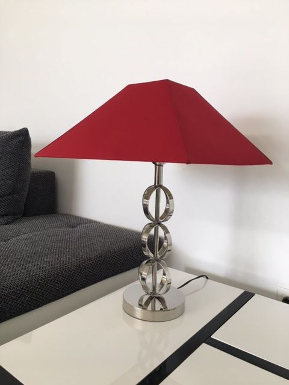 Lampe &agrave; poser style moderne classique Décoration
