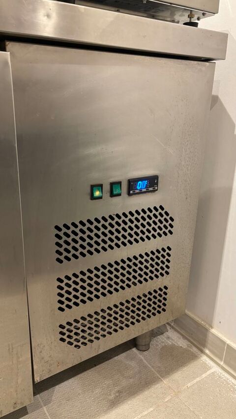 REFRIGERATEUR TABLE 3 PORTES 500 Marseille 2 (13)