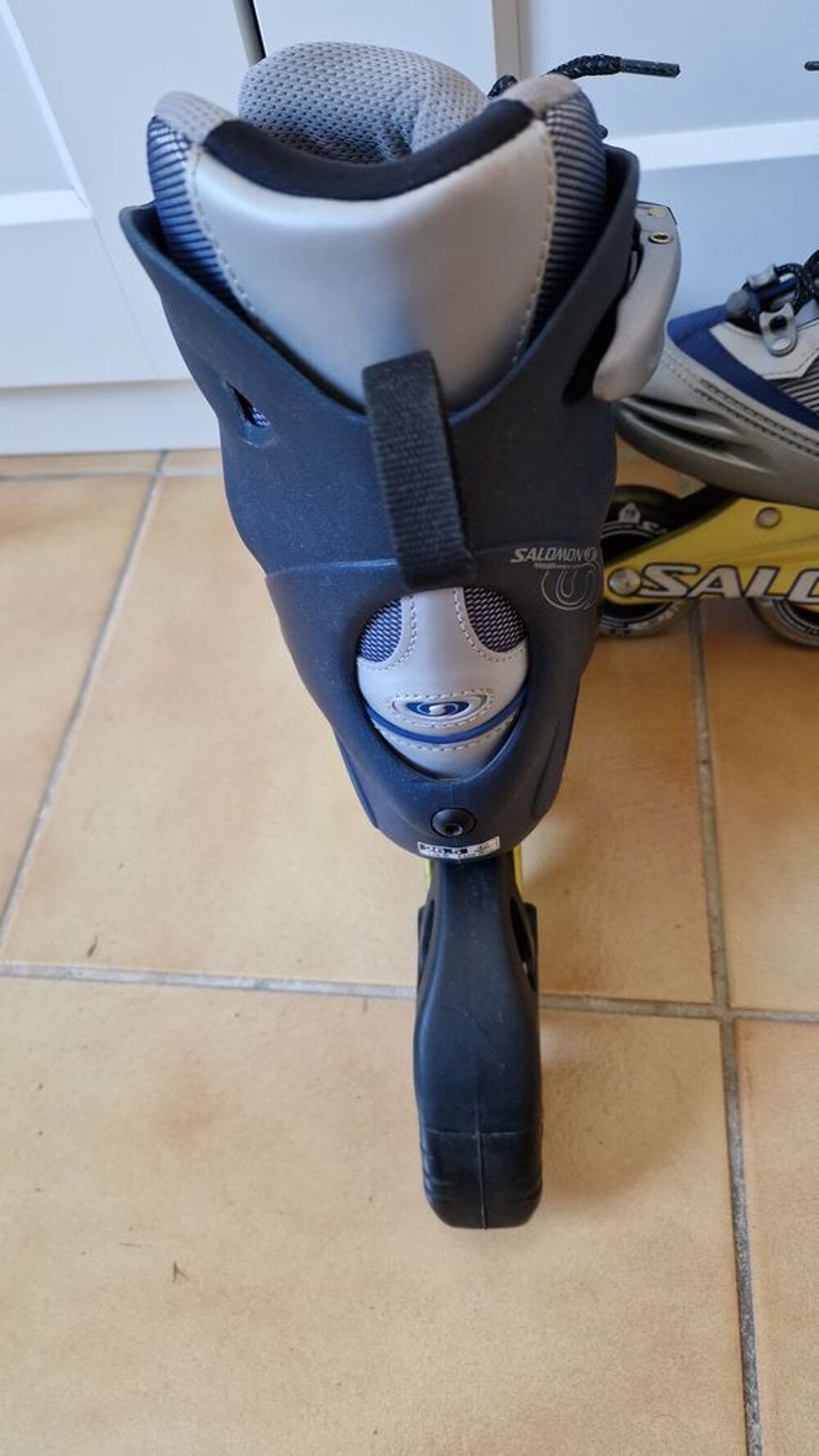Rollers SALOMON Power Arch DR 110 P. 42 (&eacute;tat neuf) Sports