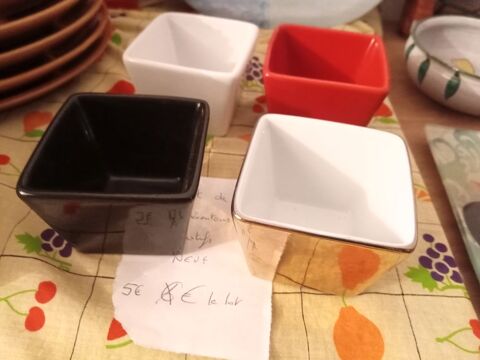Lot de 4 petits plats présentoirs apéritif Neuf 5 Herblay (95)