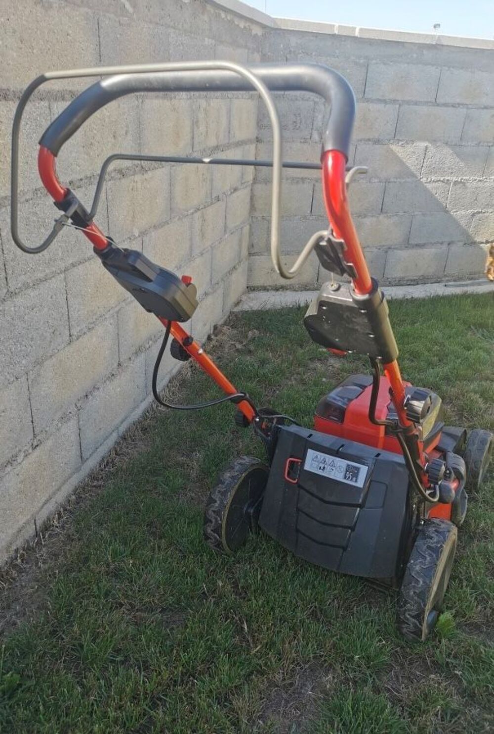 Tondeuse sans fil avec batterie Jardin